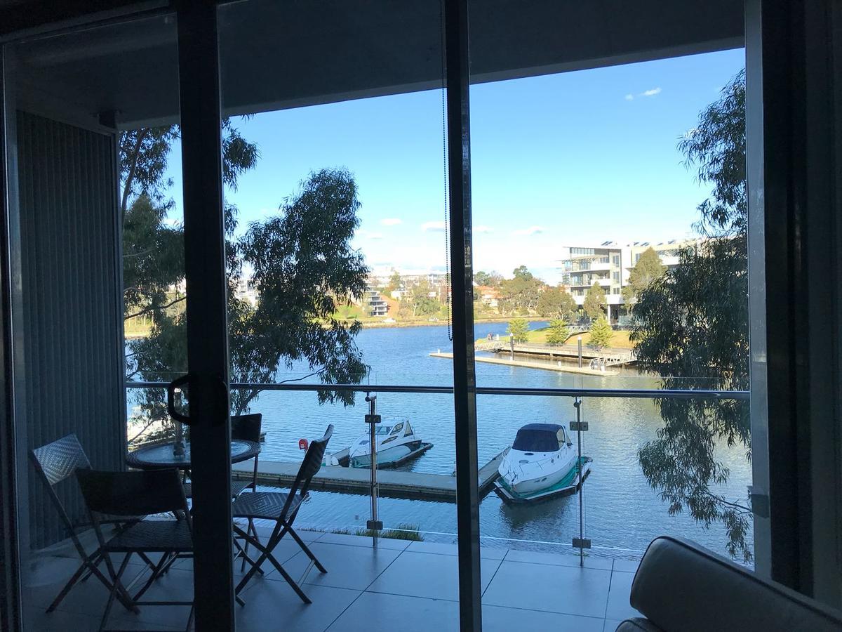 Marina View Apartment On The Maribyrnong River, Melbourne Exterior foto
